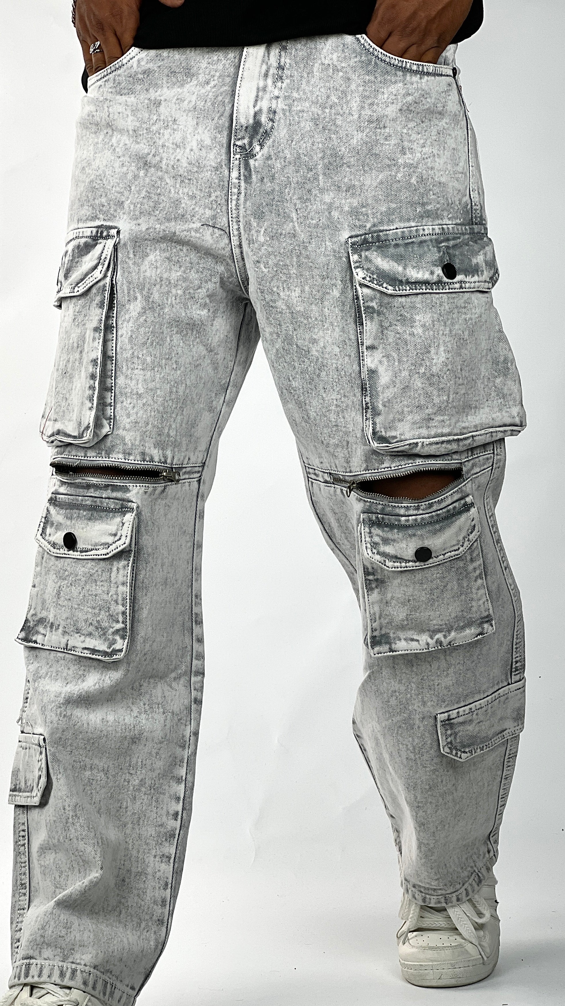 GRAY WASH BAGGY CARGO WITH KNEE ZIPPER