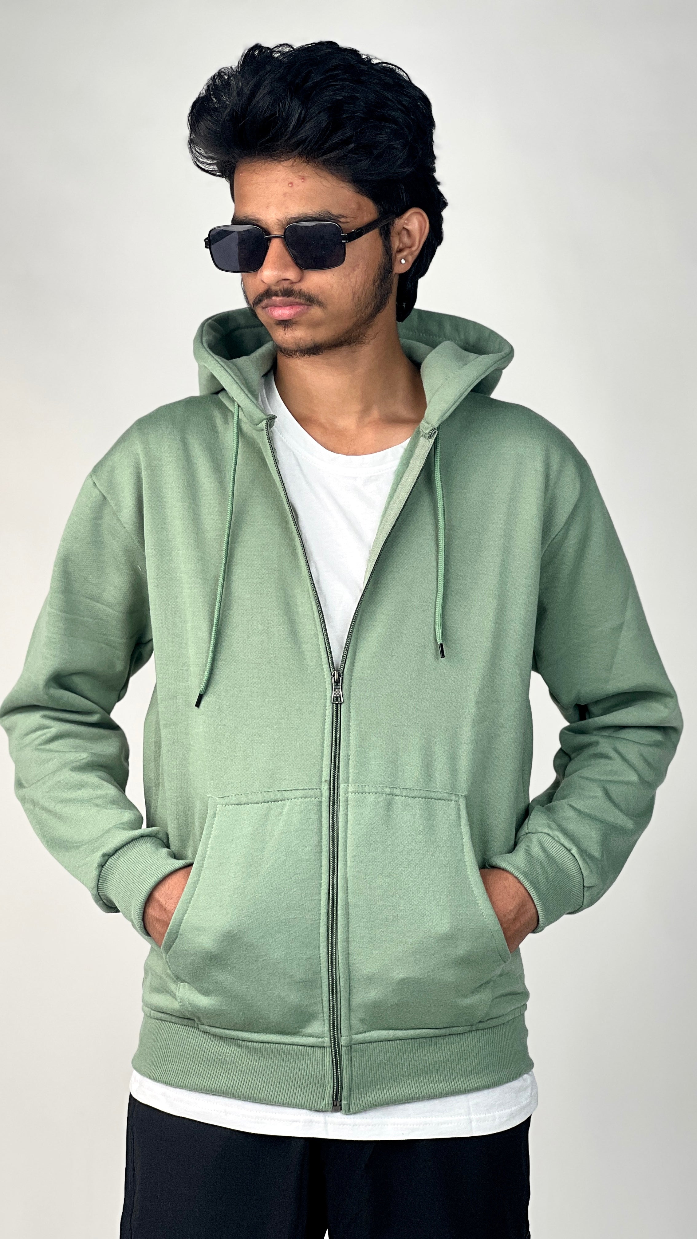 PLAIN HOODIES