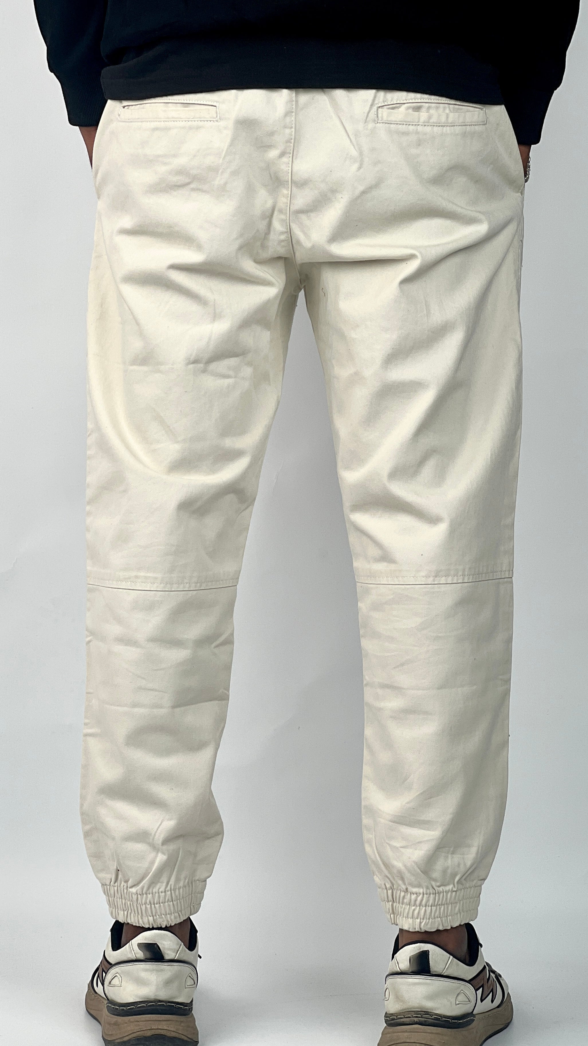 MILK WHITE JOGGER